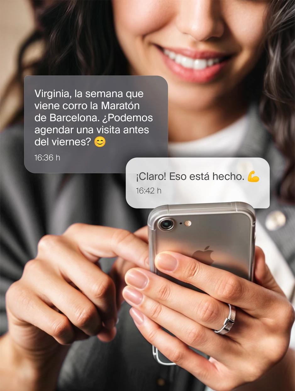 deportista reservando cita en una clínica de fisioterapia